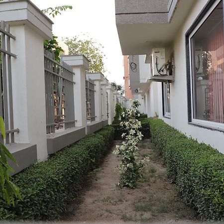 Braj Villas Vrindavan Exterior photo