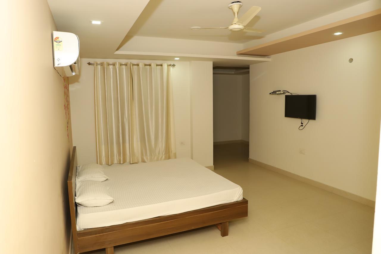 Braj Villas Vrindavan Exterior photo