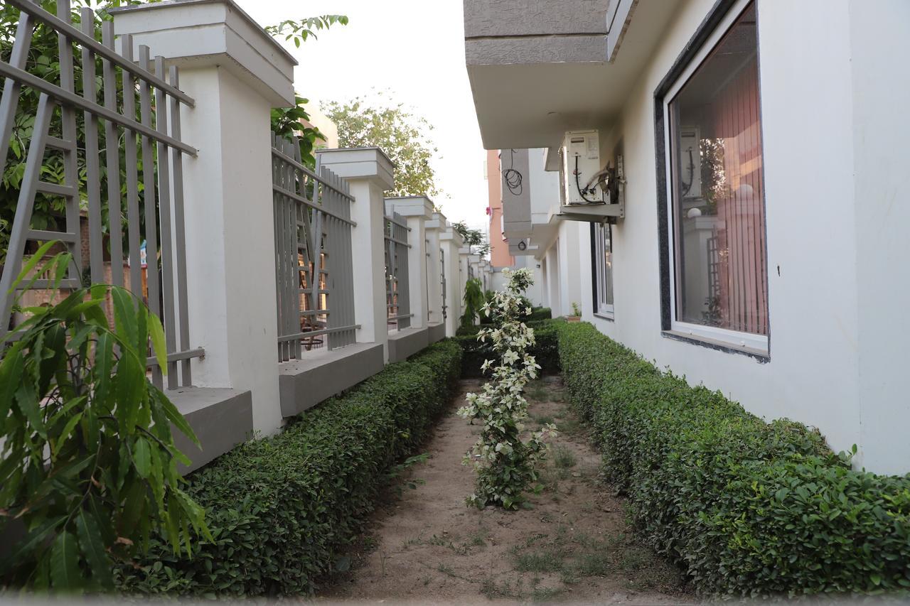 Braj Villas Vrindavan Exterior photo